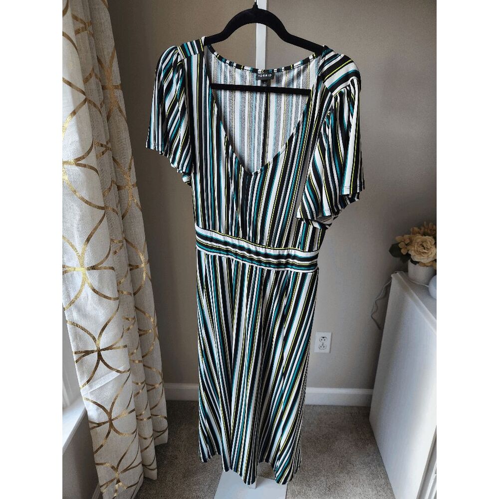 Torrid Midi Crepe Studio Knit Flutter Sleeve Dres… - image 5